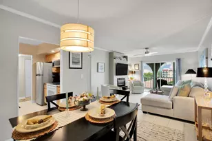 250 NE 20th St, Boca Raton, FL 33431 - Photo 13