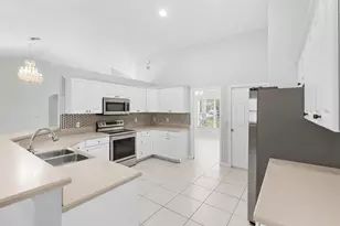 981 SW McCracken Ave Ave, Port Saint Lucie, FL 34953 - Photo 9