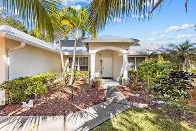 981 SW McCracken Ave Avenue, Port Saint Lucie, FL 34953 - Photo 1