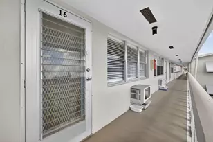 16 Sussex A, West Palm Beach, FL 33417 - Photo 9