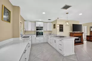 324 Orange Tree Dr, Atlantis, FL 33462 - Photo 7