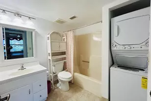 7106 Golf Colony Ct, Lake Worth, FL 33467 - Photo 9