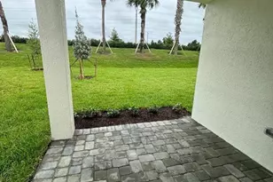 8666 Dahlia Cir, Port Saint Lucie, FL 34986 - Photo 15