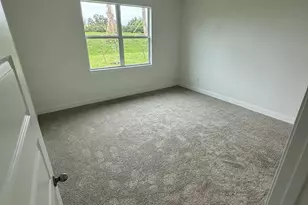 8666 Dahlia Cir, Port Saint Lucie, FL 34986 - Photo 5