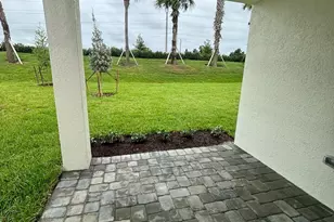 8666 Dahlia Cir, Port Saint Lucie, FL 34986 - Photo 15