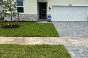 8666 Dahlia Cir, Port Saint Lucie, FL 34986 - Photo 3