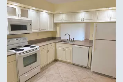 12870 Briarlake Drive #104, Palm Beach Gardens, FL 33418 - Photo 5