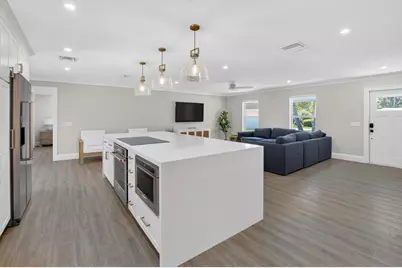 135 SE 28th Court, Boynton Beach, FL 33435 - Photo 11