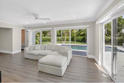 135 SE 28th Court, Boynton Beach, FL 33435 - Photo 23