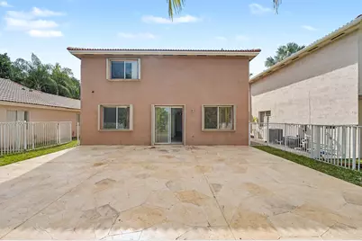 4015 Banyan Trails Drive, Pompano Beach, FL 33073 - Photo 3