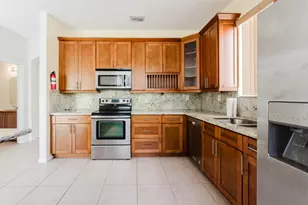 4015 Banyan Trails Dr, Coconut Creek, FL 33073 - Photo 5