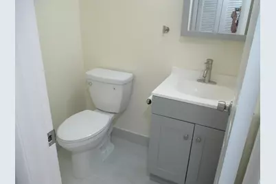 31 Canterbury B, West Palm Beach, FL 33417 - Photo 13