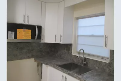 31 Canterbury B, West Palm Beach, FL 33417 - Photo 3