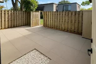 238 Lake Arbor Dr, Lake Worth Beach, FL 33461 - Photo 3