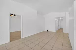 1430 Red Apple Ln, West Palm Beach, FL 33415 - Photo 11