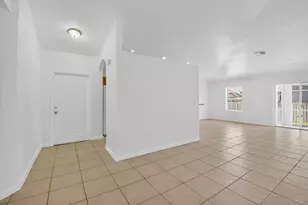 1430 Red Apple Ln, West Palm Beach, FL 33415 - Photo 5