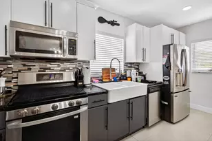 6120 NW 110th Terrace, Hialeah, FL 33012 - Photo 9