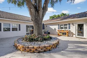 7598 W Country Club Blvd, Boca Raton, FL 33487 - Photo 19