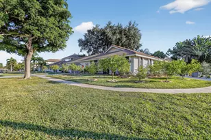 7598 W Country Club Blvd, Boca Raton, FL 33487 - Photo 45
