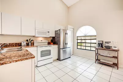 13506 Fountain View Boulevard, Wellington, FL 33414 - Photo 9