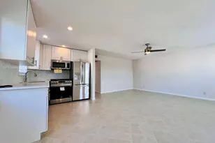 152 Chatham G, West Palm Beach, FL 33417 - Photo 3