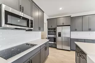 179 SE Birch Ter, Stuart, FL 34997 - Photo 11