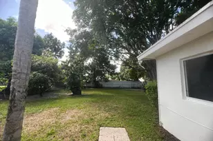 4052 Collin Dr, West Palm Beach, FL 33406 - Photo 17