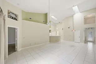 1657 SW Harbour Isles Cir, Port Saint Lucie, FL 34986 - Photo 7