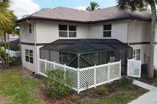 27 Clinton Ct, Royal Palm Beach, FL 33411 - Photo 1