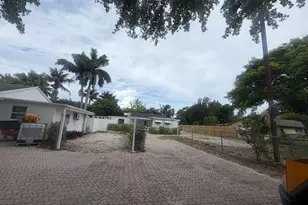3918 Serubi Ave, Palm Springs, FL 33461 - Photo 13