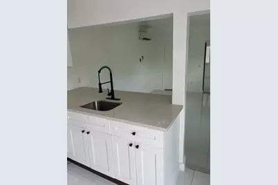 3918 Serubi Avenue, Palm Springs, FL 33461 - Photo 15