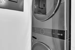 220 Lakeview Dr, Weston, FL 33326 - Photo 9