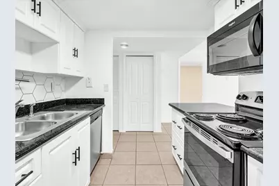 220 Lakeview Drive #210, Weston, FL 33326 - Photo 11