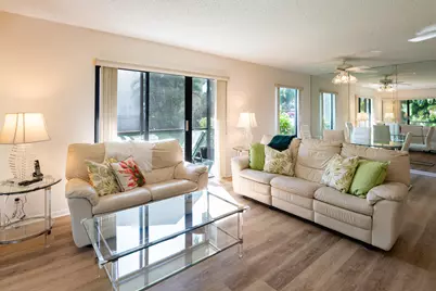 2550 Presidential Way #107, West Palm Beach, FL 33401 - Photo 9