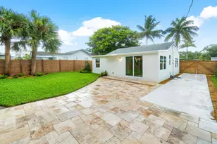 512 49th St, West Palm Beach, FL 33407 - Photo 3