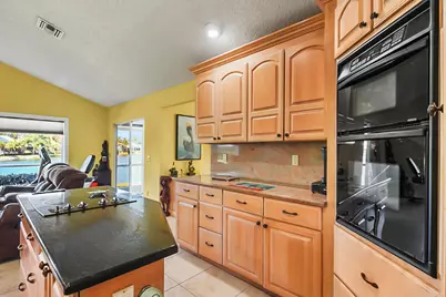 10691 SE Jupiter Narrows Drive, Hobe Sound, FL 33455 - Photo 9