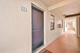 140 Lake Nancy Ln, West Palm Beach, FL 33411 - Photo 21