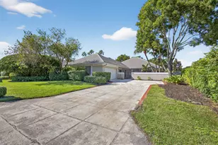 158 Coventry Pl, Palm Beach Gardens, FL 33418 - Photo 3