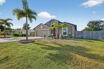 452 SE Asbury Lane, Port Saint Lucie, FL 34983 - Photo 3