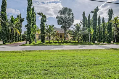 8671 155th Place N, Palm Beach Gardens, FL 33418 - Photo 11