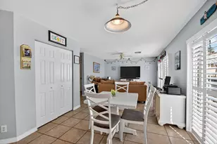 6164 Willoughby Cir, Lake Worth, FL 33463 - Photo 9