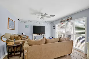 6164 Willoughby Cir, Lake Worth, FL 33463 - Photo 11