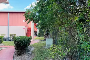 11 Golfs Edge, West Palm Beach, FL 33417 - Photo 1