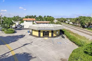 888 E Coast Ave, Lantana, FL 33462 - Photo 1