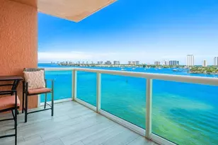 2640 Lake Shore Dr, Riviera Beach, FL 33404 - Photo 5