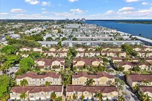 1015 Lake Shore Dr, Lake Park, FL 33403 - Photo 35