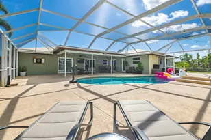 762 SE River Ln, Port Saint Lucie, FL 34983 - Photo 9