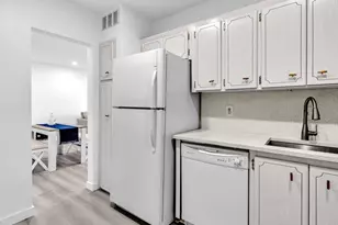 330 S Cypress Rd, Pompano Beach, FL 33060 - Photo 9