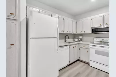 330 S Cypress Road #628, Pompano Beach, FL 33060 - Photo 7