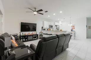 696 NE Waters Edge Ln, Port Saint Lucie, FL 34983 - Photo 23